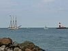 Großsegler vor der Mole von Warnemünde